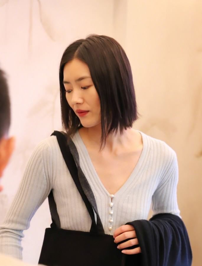 刘雯最近出席的时装周,刘雯时装秀近图