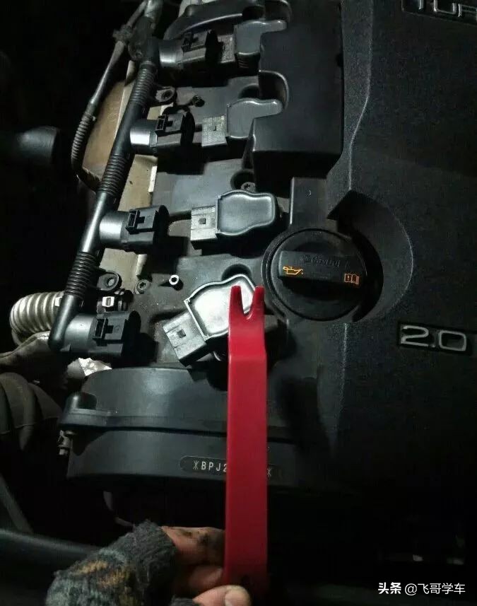 2011款2.0t奥迪a6l,最新款奥迪a6l更换火花塞教程