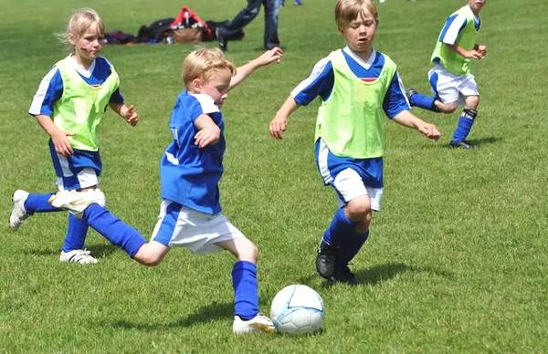 孩子专注力差好动要学什么,孩子容易走神怎样训练孩子专注力