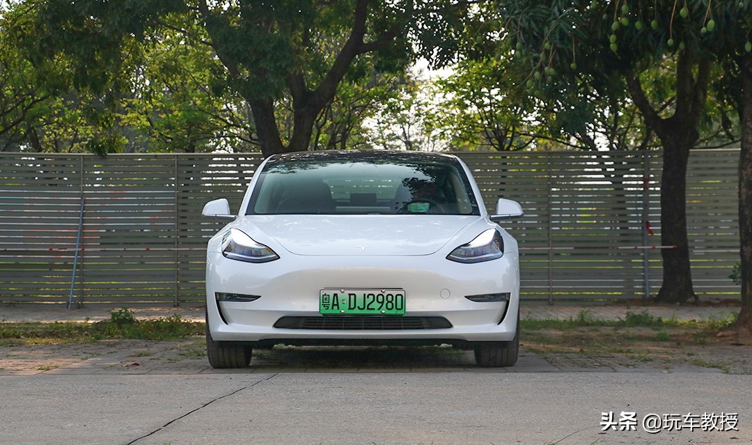 奥迪a4和特斯拉model3怎么选,特斯拉model3焕新版奥迪a4