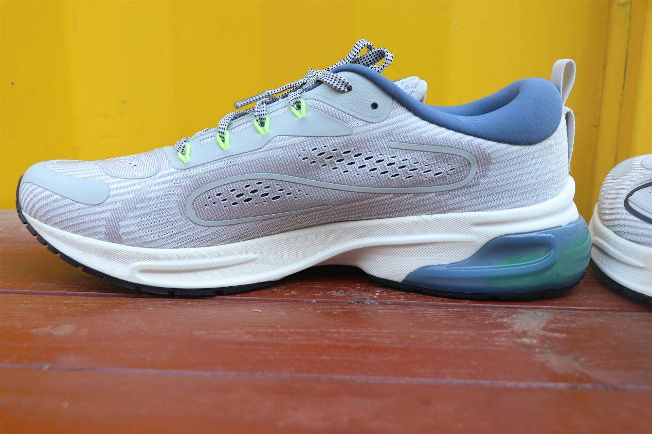 安踏xkeithharing联名系列,咕咚安踏联名跑鞋