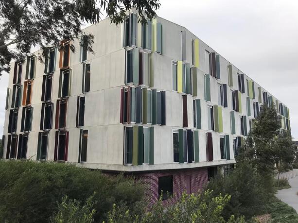 莫纳什大学和墨尔本大学哪个好,莫纳什大学相当于国内什么大学