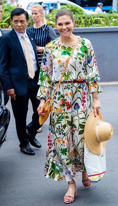 皇家时尚凯特米德尔顿,阿奇哈里森视频