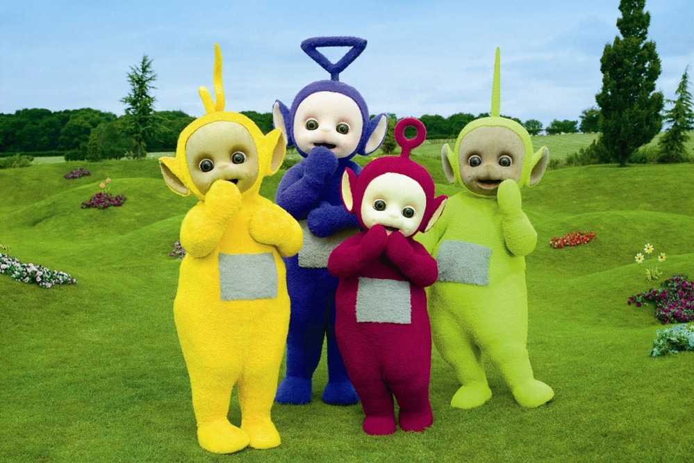 1岁半的宝宝爱上看电视，宝妈纠结：这么小的宝宝能不能看电视啊