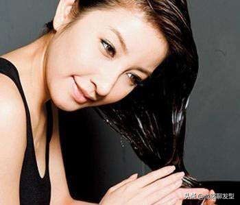 头发干枯毛躁是用发膜还是护发素,头发用了发膜比护发素更干