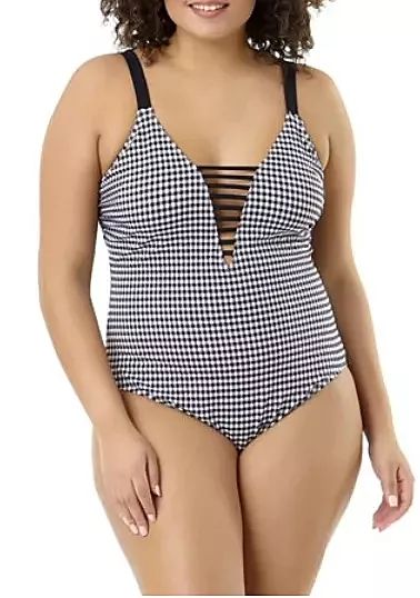 有病吗?出国旅行必逛的居然是国内也有的耐克和HM?