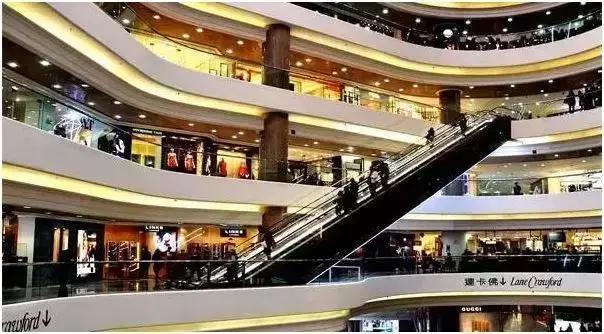 下了飞机的行李怎么才能到,下了飞机去哪里取行李