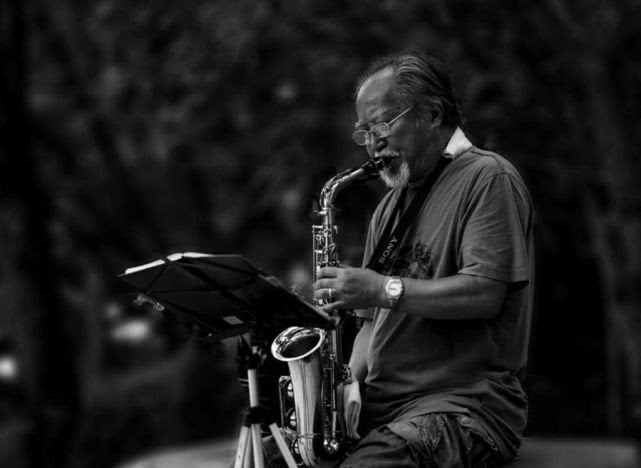 初学萨克斯乐器,乐器初学者适合学什么萨克斯