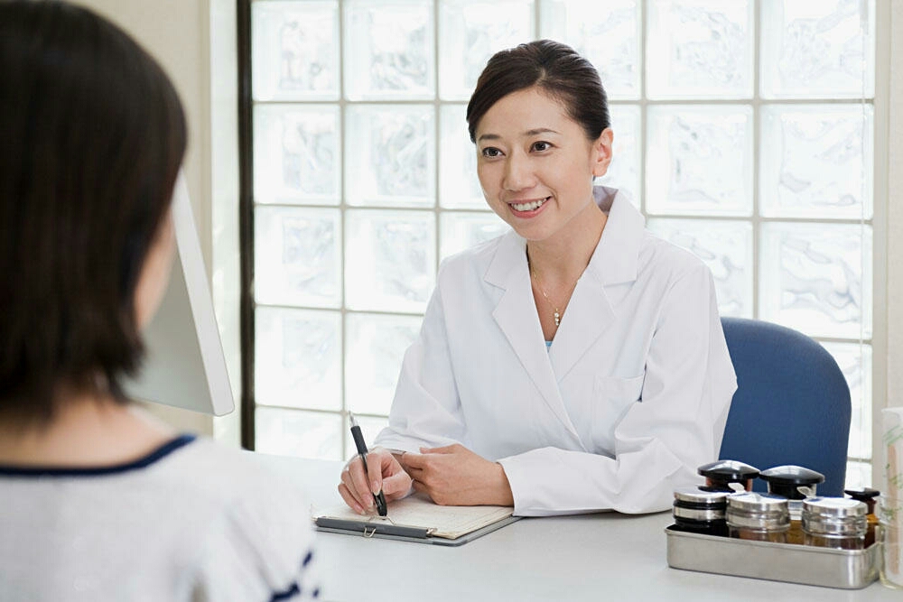 得了癌症是化疗好还是中药调理好,癌症治疗用中医还是西医