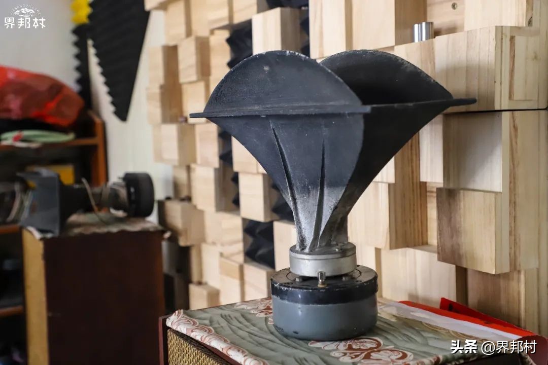 别小瞧这个二手音响店，有的是我们买不起的好宝贝，平时都藏着呢