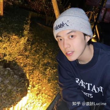 大屁股粗腿并且矮穿搭男生,很矮的男生怎么穿搭