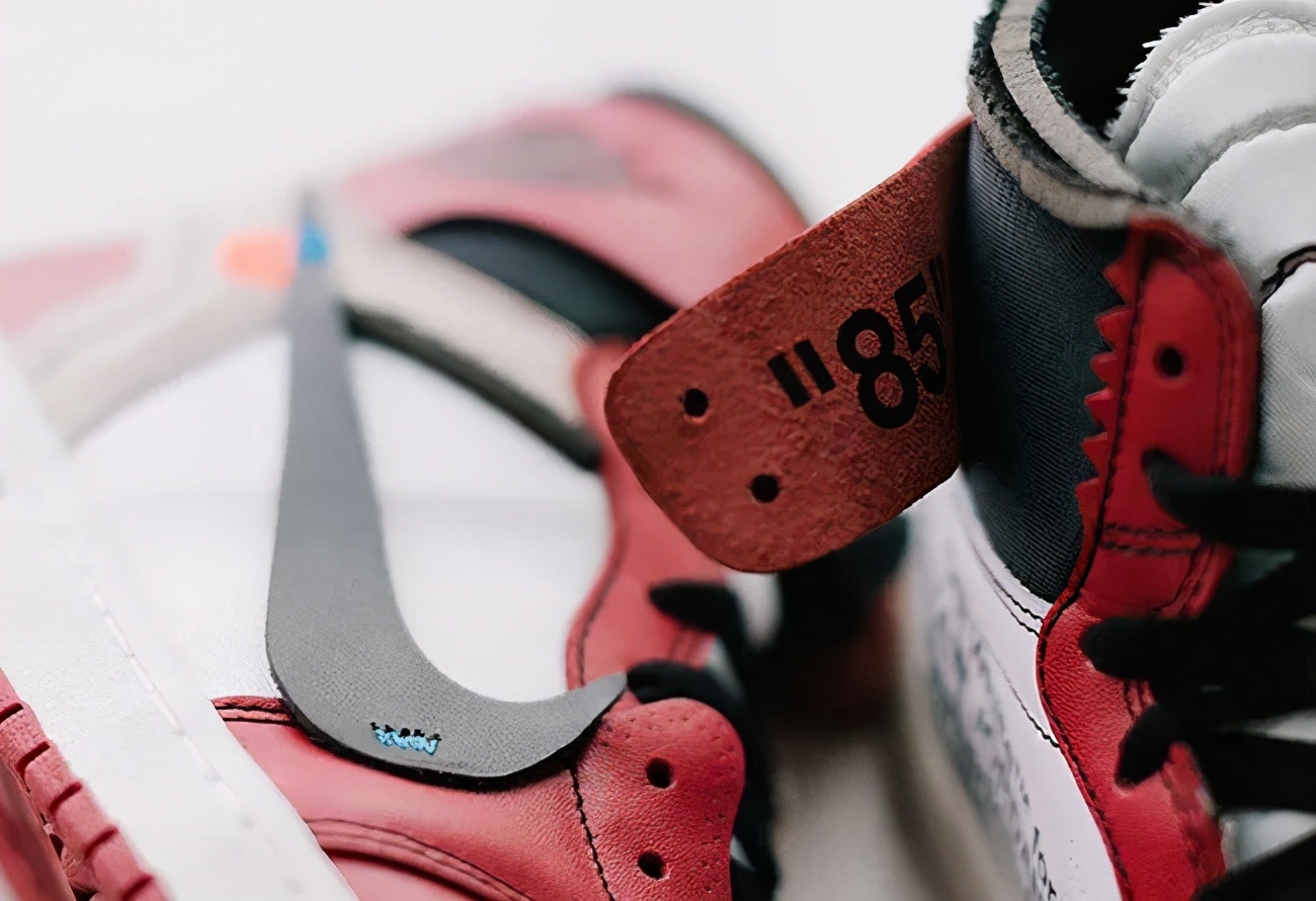 球鞋开胶判刑,球鞋开胶不给退换违法吗