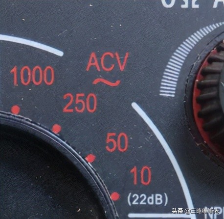 指针万用表哪个档位不能带电测量,指针万用表关机放在什么档位视频