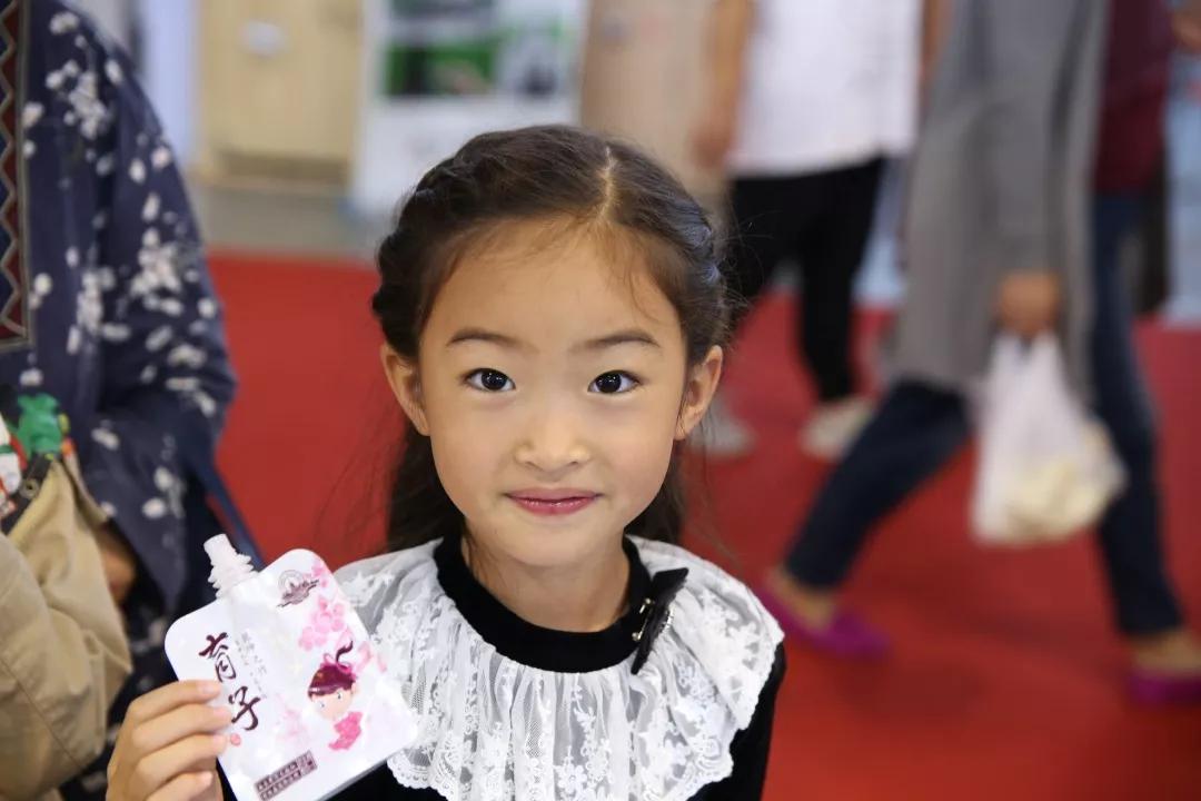 一岁了母乳不够又不吃奶粉怎么办,宝宝母乳不够喝奶粉吃要怎样吃