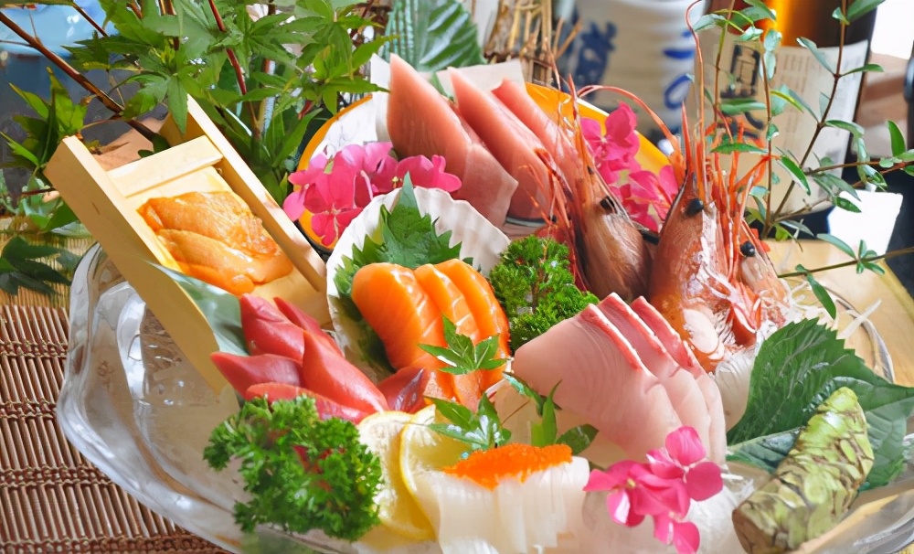 为什么吃自助餐会觉得服务差,自助餐一吃就饱的猫腻是什么