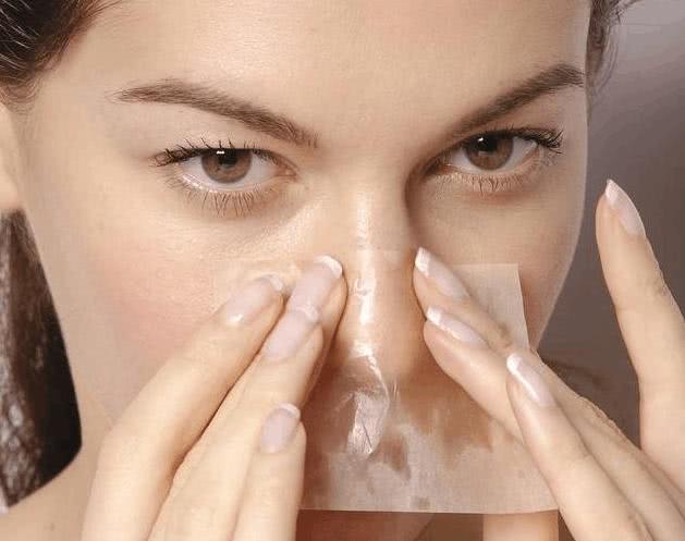 脸上有小疙瘩脂肪粒怎么消除,脸上脂肪粒挤出来的洞怎么办