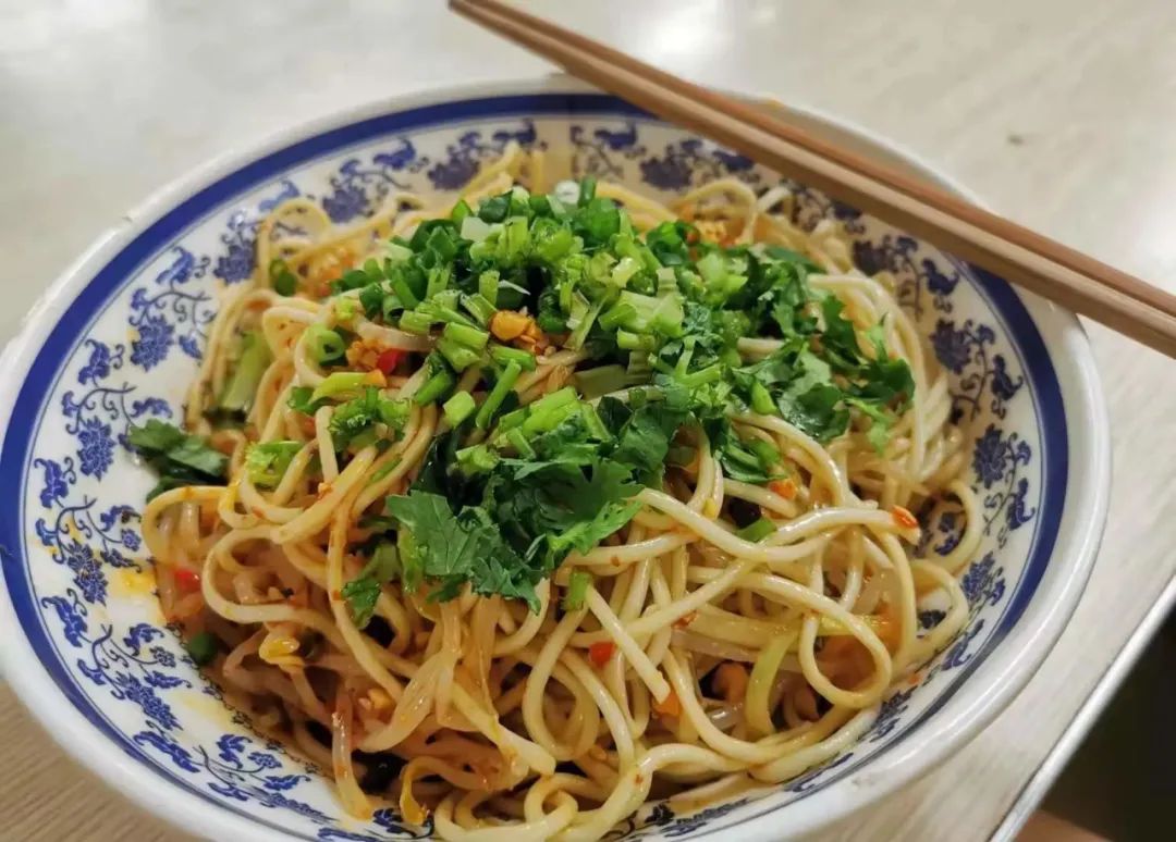 全国高校食堂美食排名,高校美食大赏隔壁都馋哭了