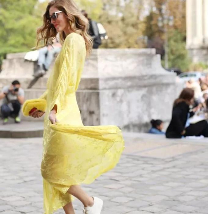 不同地方穿不同的衣服,不同的地方一样的温度