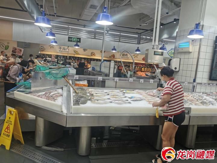 超市门店堂食暂停记者探访：有些店铺却在打“擦边球”