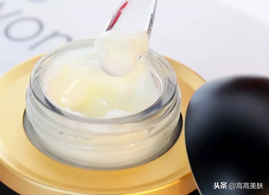 韩国东星制药美白祛斑霜,东星琅丝曲酸小黑瓶祛斑霜