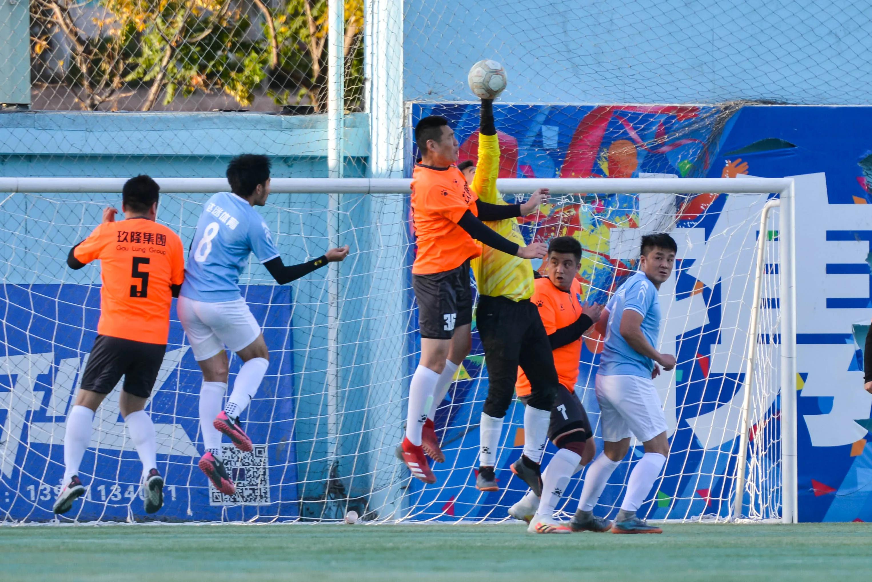 寒冷的冬天足球比赛,大连市长杯足球