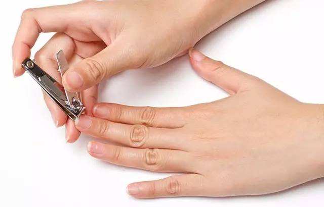 拔甲为什么导致甲沟炎,修甲沟炎为什么不会割到肉