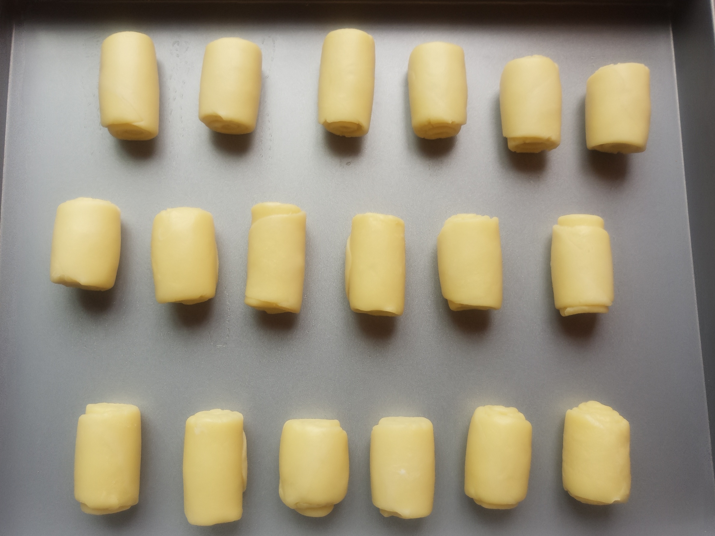 不用烤箱怎么做蛋黄油酥,蛋黄酥可以不用猪油做吗