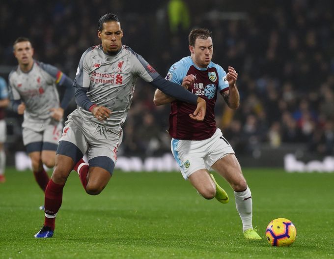 利物浦攻势组织杂乱无章,利物浦猛攻