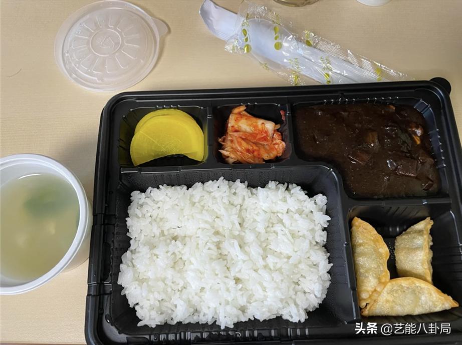 韩国隔离餐的食物,韩国隔离伙食饭菜不够能加不