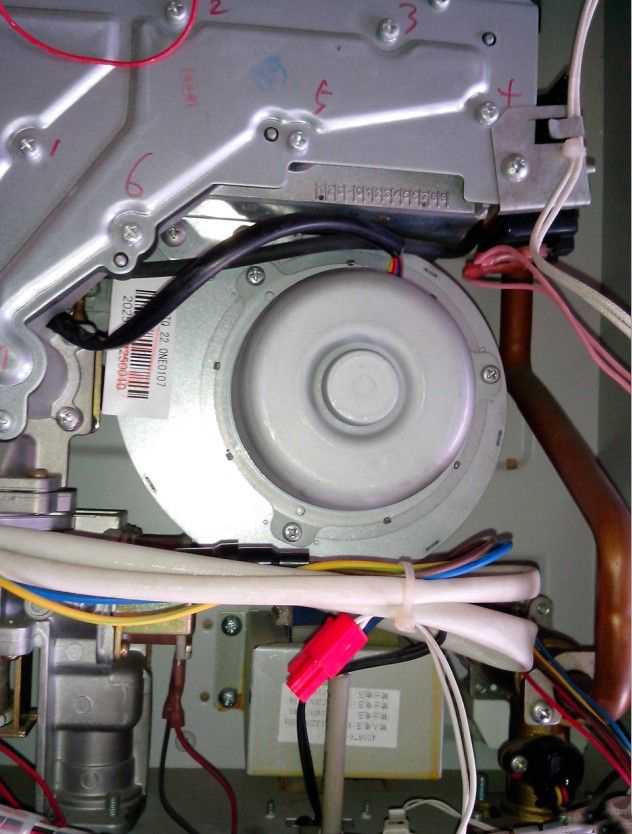 找谁修燃气热水器便宜,3000元燃气热水器