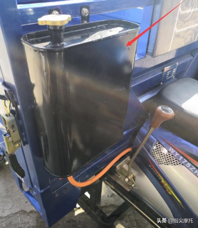 摩托车发动机高温熄火怎么回事,摩托车发动机高温怎么办