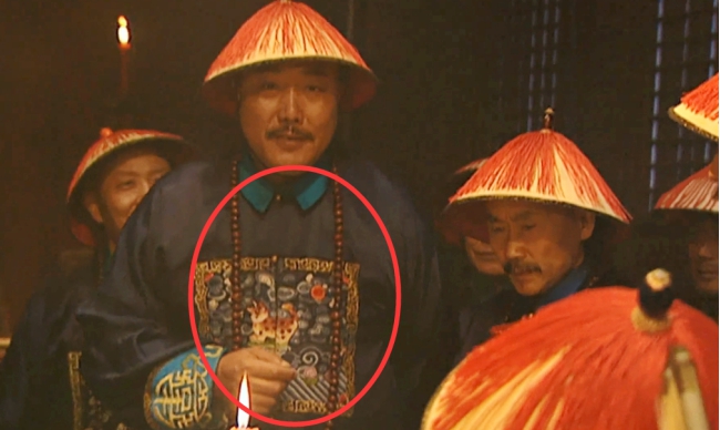 清朝官员戴一串佛珠有什么用,清代僧人佩戴的108颗佛珠