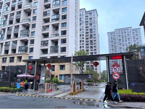 喜提学军，有房东一夜猛涨百万，但这次好像不灵了