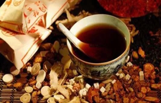 产后腹胀的处理方法,产后肚子胀气热敷用什么药材