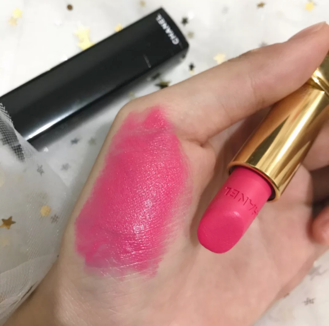 ysl最滋润的口红是哪一款,你用过最丑的口红色号是什么