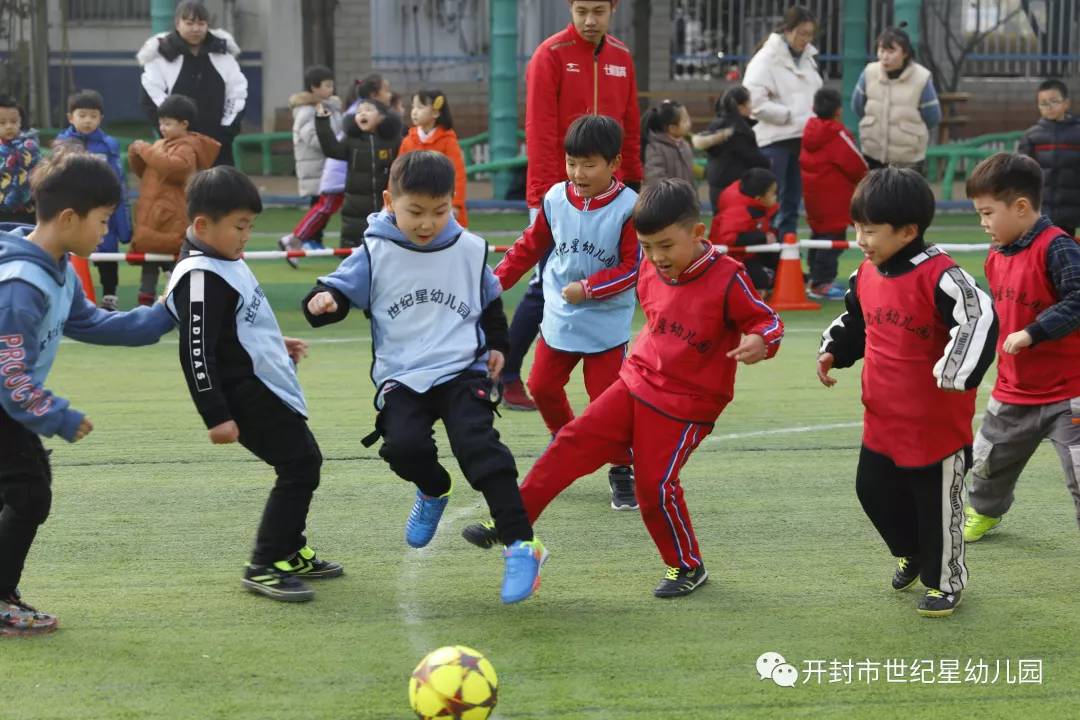 幼儿园足球运动,运动速度与激情