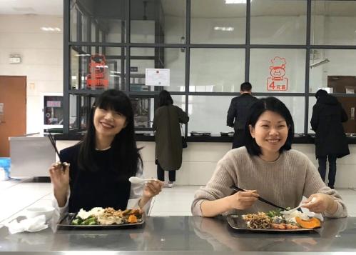 这个敢在客厅挂“*爱性**关系”画的妈妈，太飒了