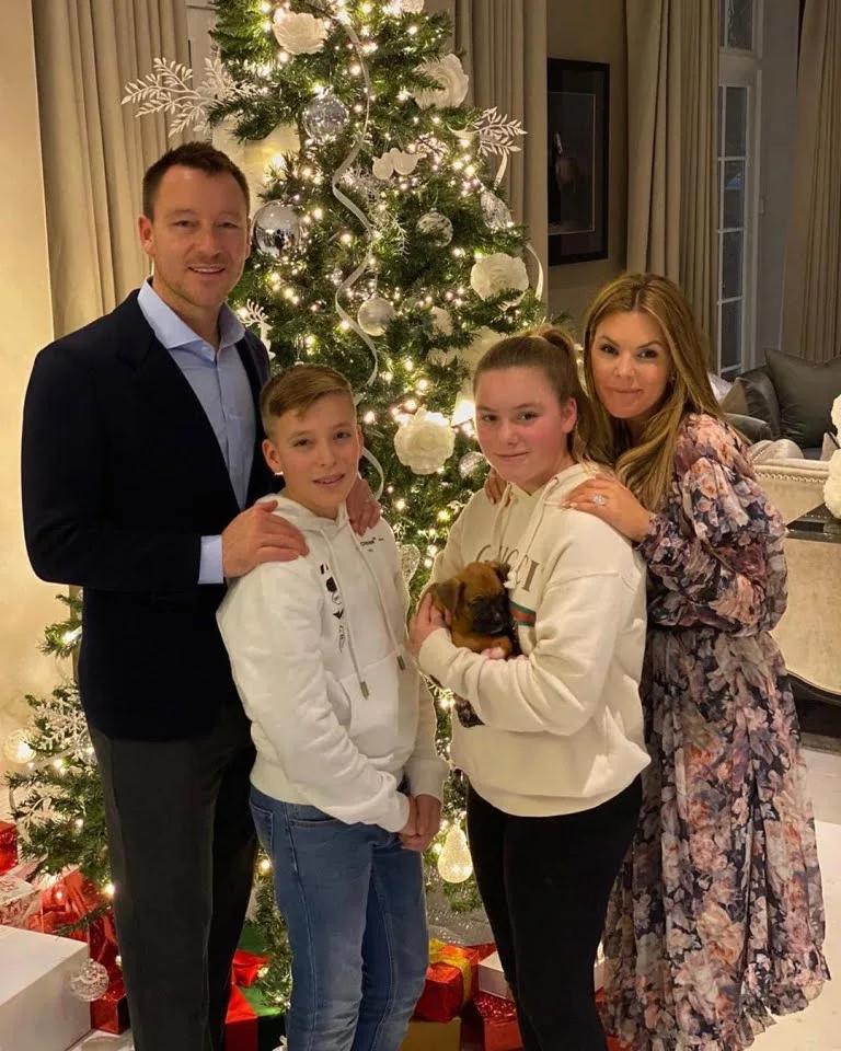 圣诞节足球明星,梅威瑟挥霍无度