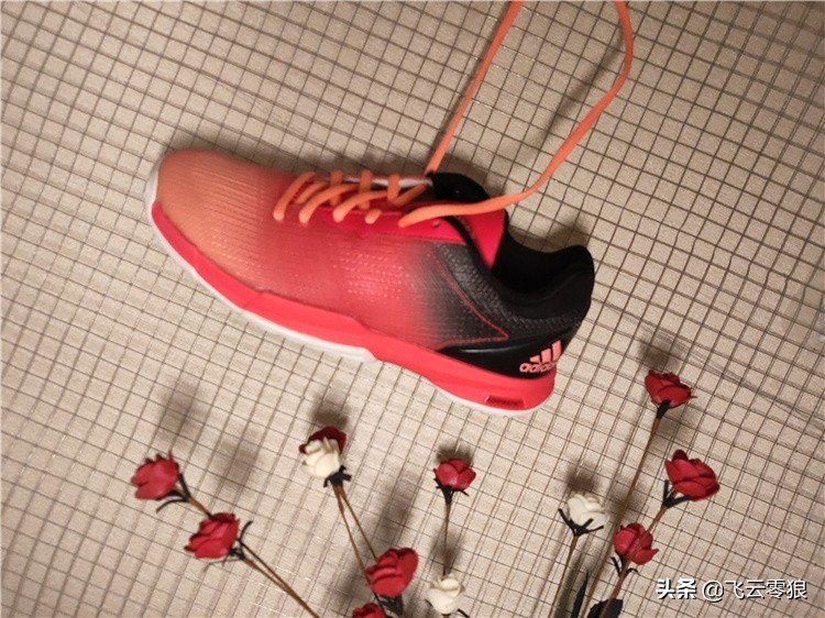 中羽飞云零狼手感,中羽在线飞云零狼球拍