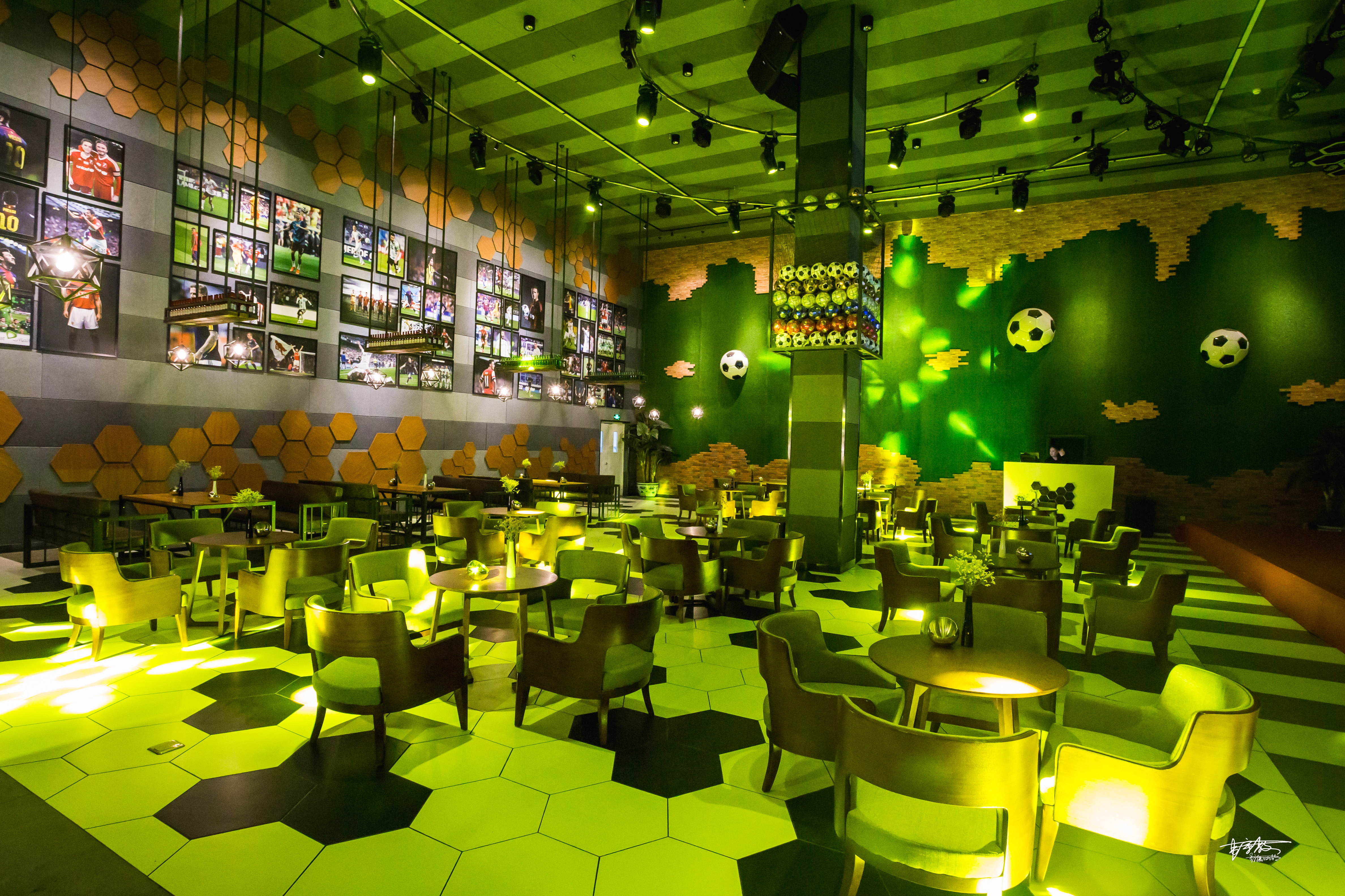 每一位热爱足球的少年,梅西是所有人最大的梦想