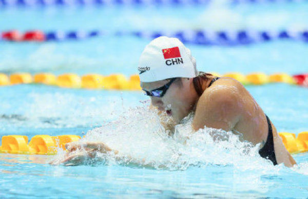 叶诗文重登领奖台,老将叶诗文上演惊天逆转