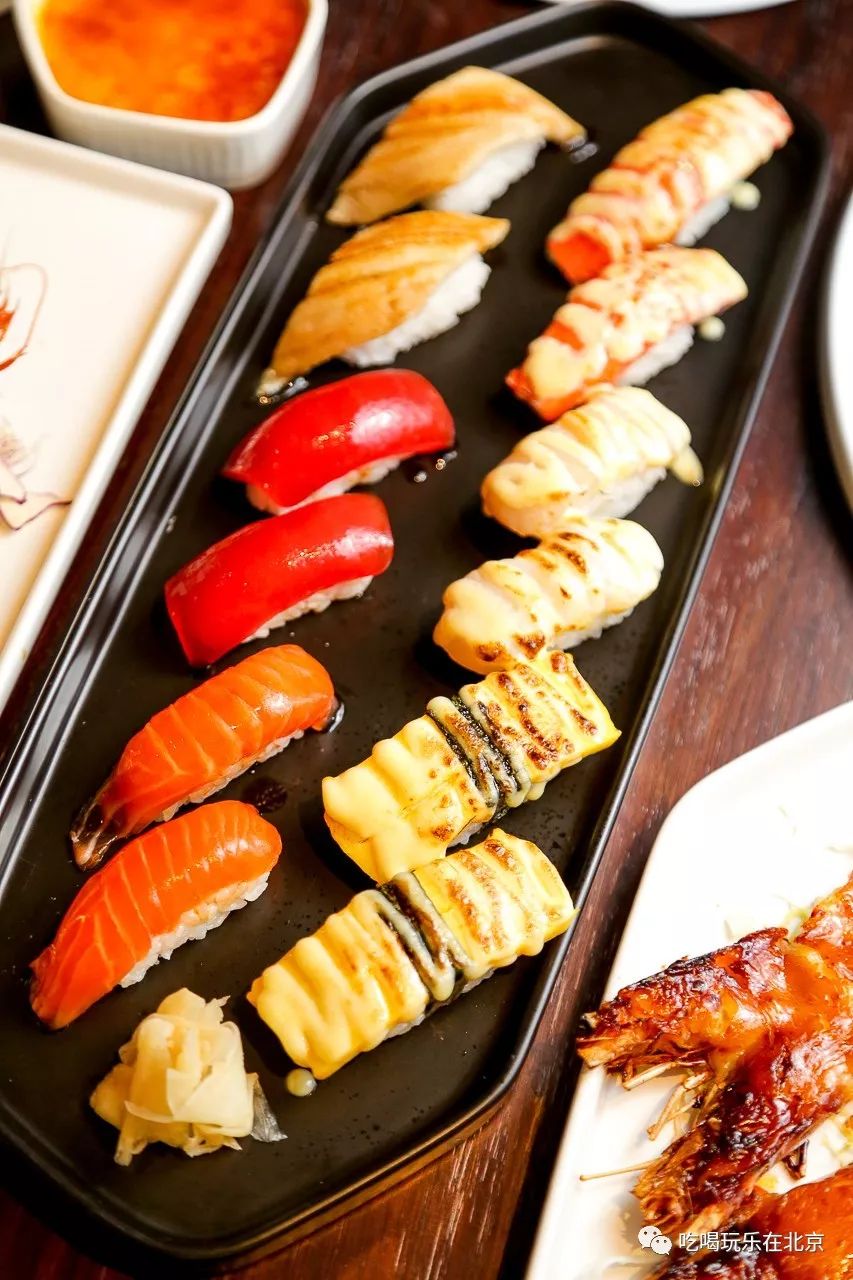 吃海鲜龙虾帝王蟹自助,海胆海鳌虾自助