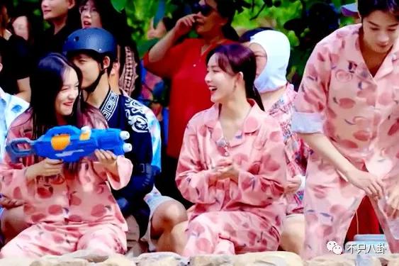 周也和赖冠霖真的在一起吗,周也和赖冠霖的恋情是真的吗