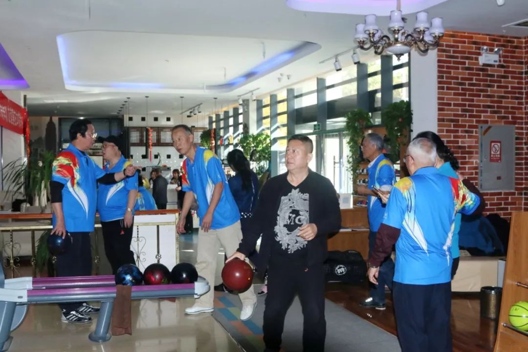 「产业联盟」陕西省保龄球协会,中老年队友谊赛在渭南和运动保龄馆欢乐开启