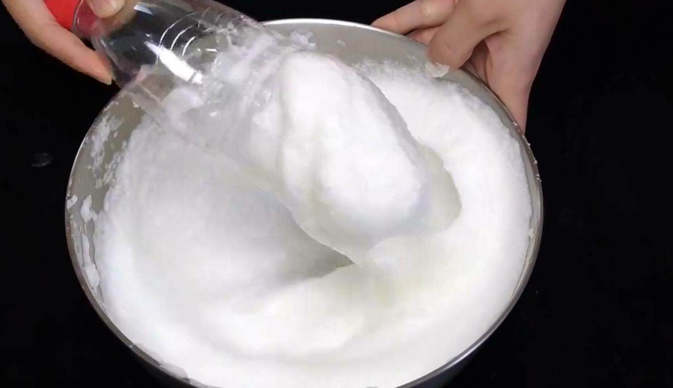 打蛋器不用电动的,打蛋器不用电自动做蛋糕