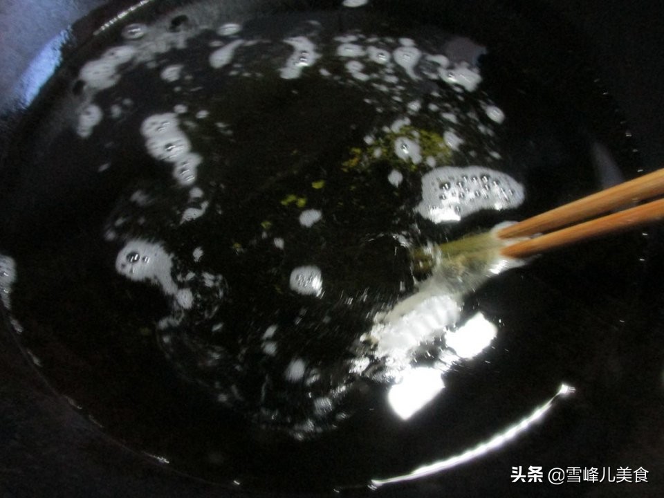 酥脆剂油条怎么炸出来又软又蓬松,油条怎么炸蓬松暄软香脆