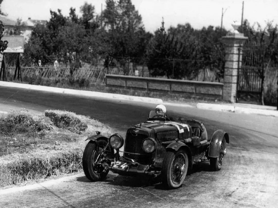 f1红牛车队阿斯顿马丁,阿斯顿马丁f1赛车队