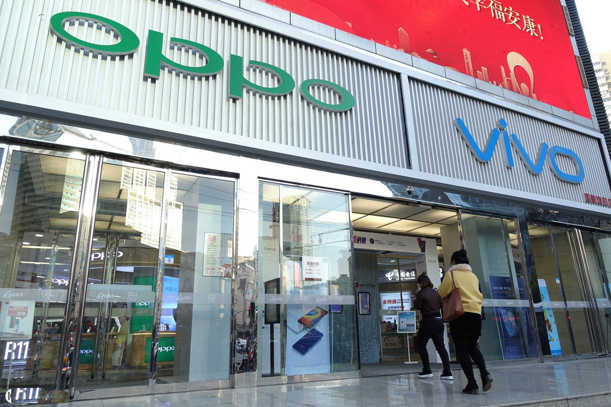 小米高端机和华为高端机哪个好,同样的配置为什么华为比小米贵