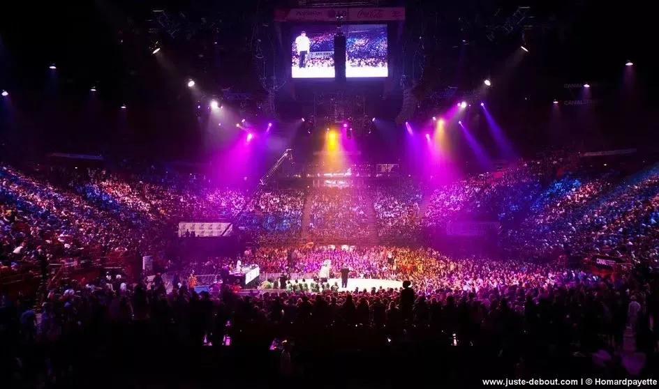 跟王一博一起采访,和王一博聊什么