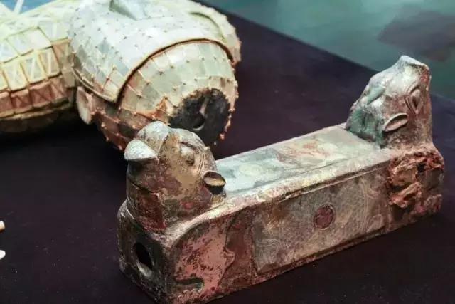 古代人为什么睡那么硬的瓷枕,古人睡觉真的都用瓷枕吗